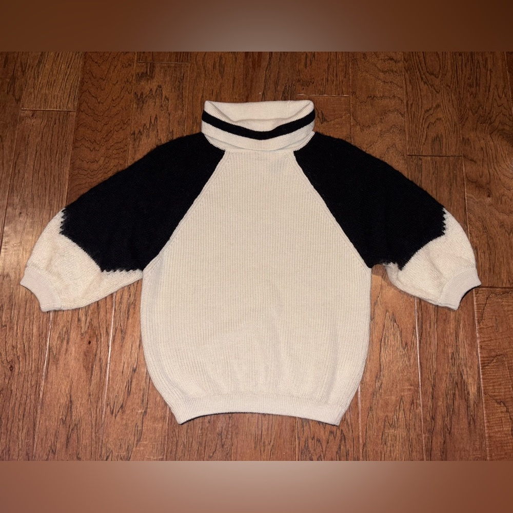 NWT ORIANA Alpaca Wool Blend Made In Italy Sweater size Medium